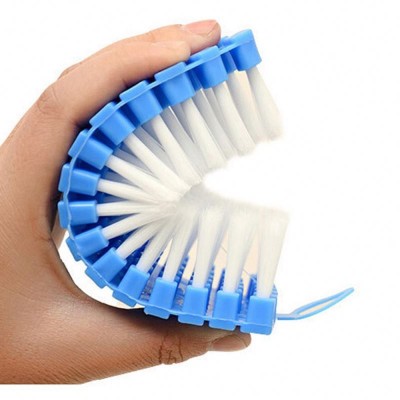 Soft Can Bend bathtub brush for bathroom and wall cleaning